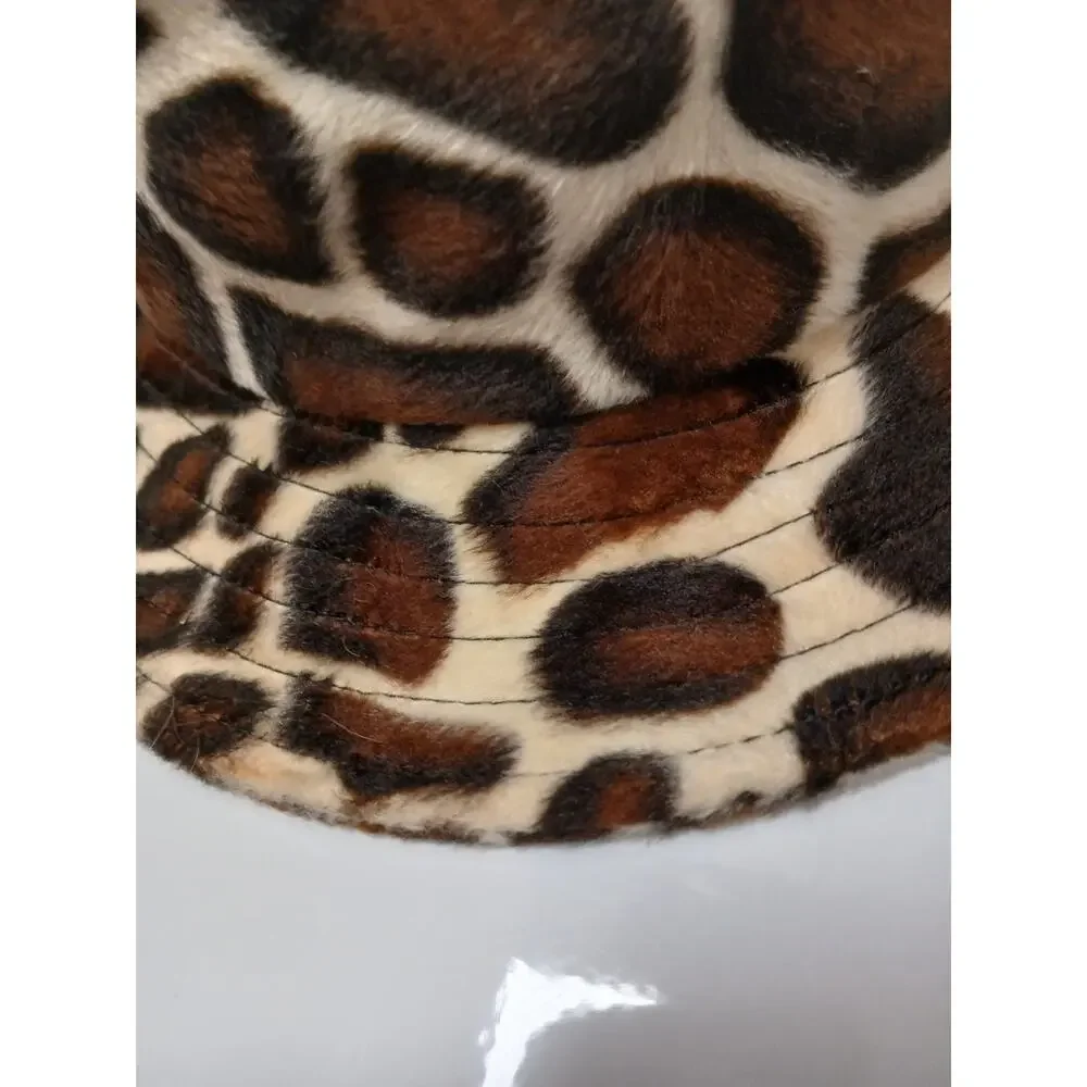 UO Gia Furry Leopard Bucket Hat Giraffe Brown Black Safari L One Size‎ Fits Most